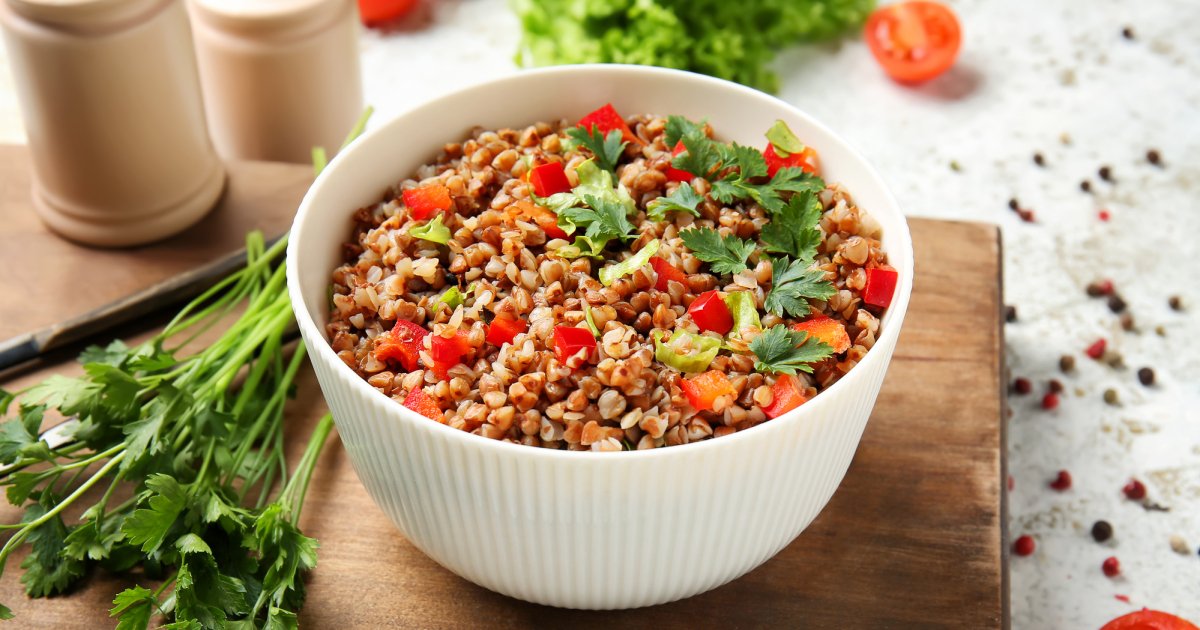 Griķi ar dārzeņiem un eļļu: fitātu samazināšana un cukura stabilizēšana